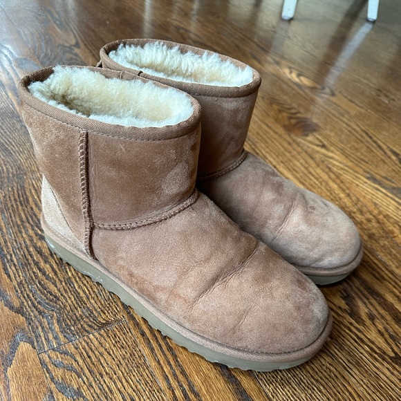 UGG Classic Mini II boot size 10 in Chestnut - Picture 1 of 9